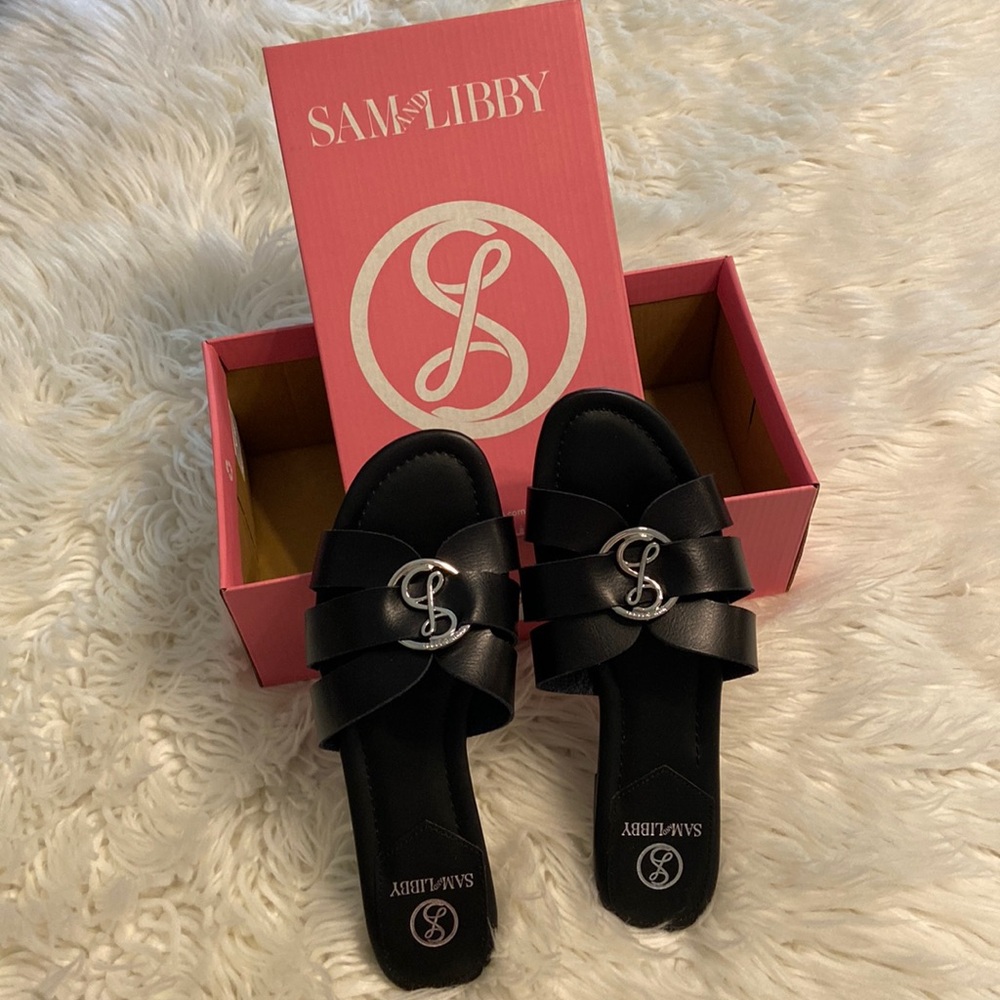 SAM &LIBBY SANDALS SIZE 9.5 brand new with box color black and silver